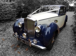 Classic Bentley for weddings in Ascot